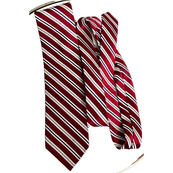 US Polo Association Diagonal‎ Striped Classic 100% Silk Red White Blue Necktie - Picture 3 of 3